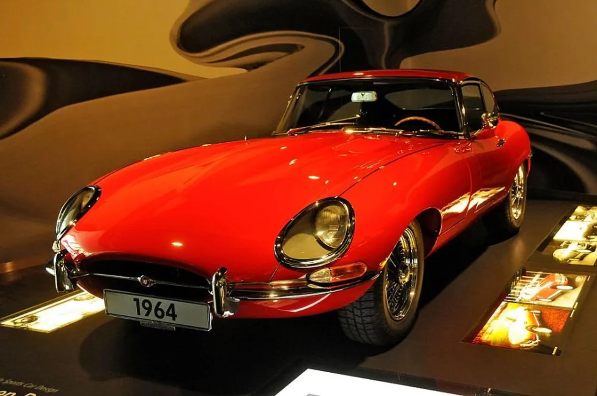 European Sports Cars as Investment Vehicles: A Comprehensive Guide to Ferrari, Porsche, and Mercedes-Benz Classics